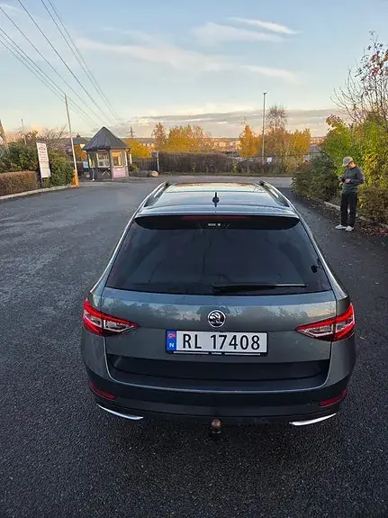 Skoda Superb 2017 photo 5
