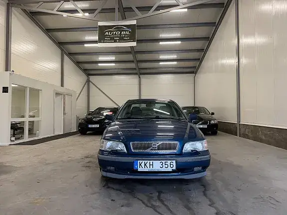 Volvo S40 1998 photo 4