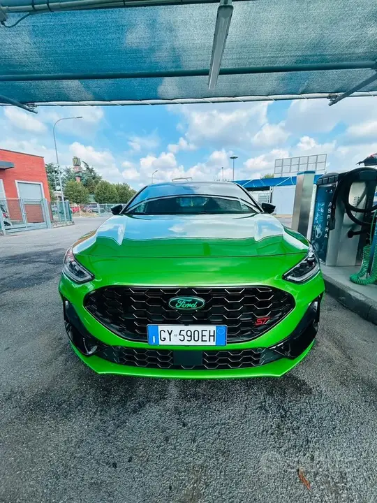 Ford Focus 2025 photo 2