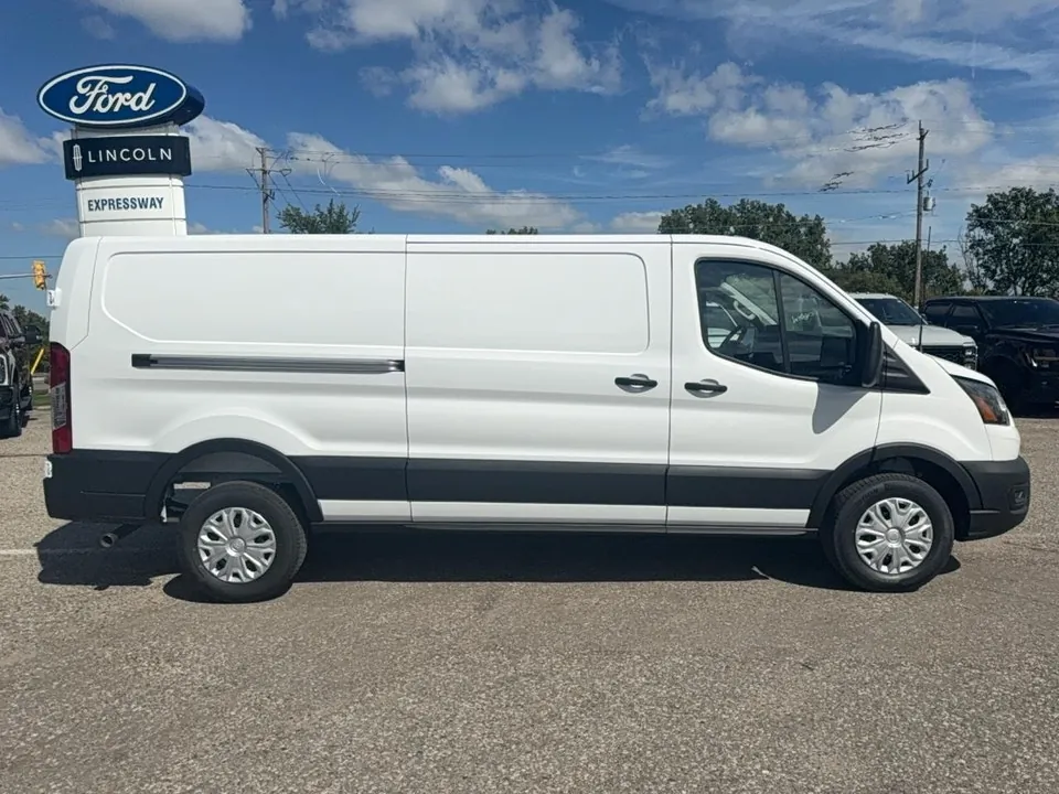 Ford Transit 2027 photo 4