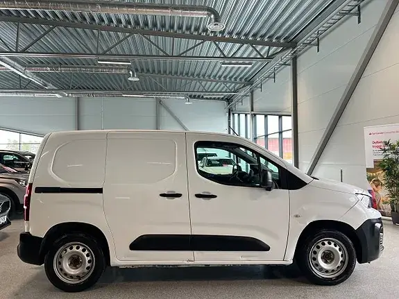 Peugeot Partner 2021 photo 2
