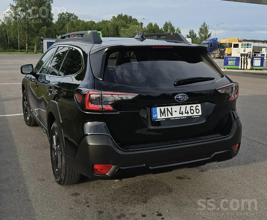 Subaru Outback 2022 photo 2