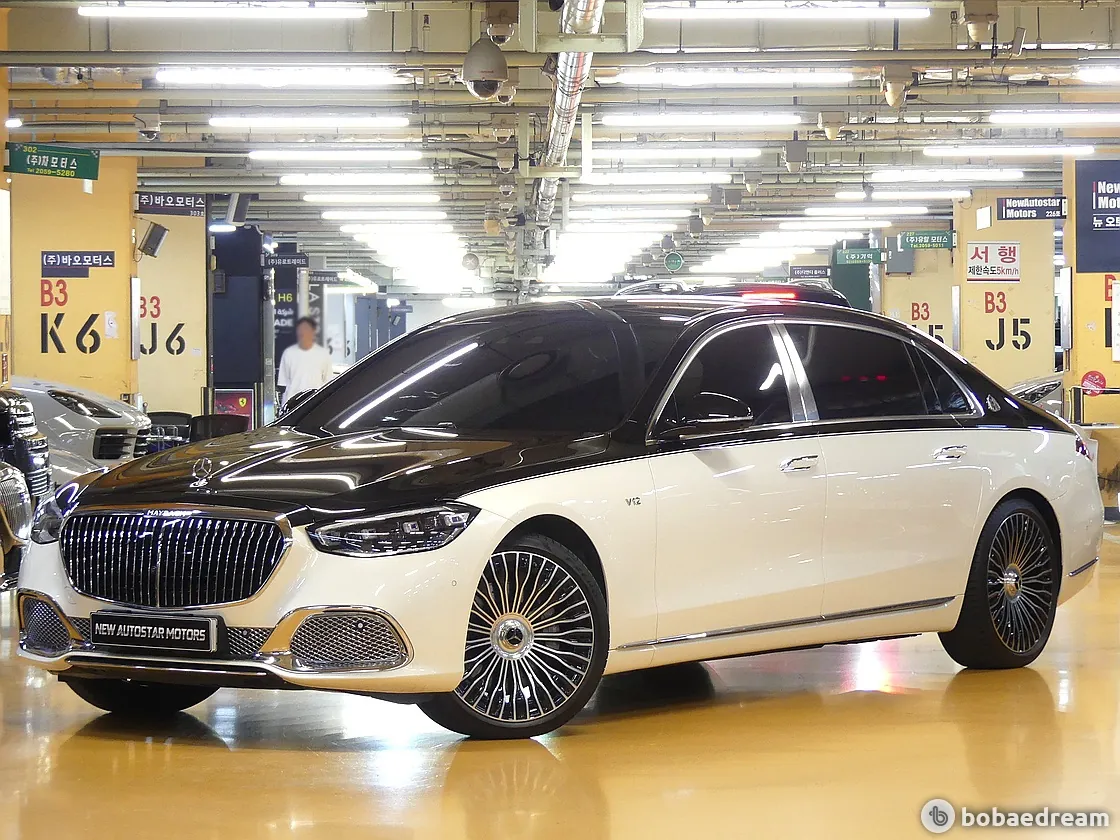 Mercedes-Benz Maybach S680 2023 photo 2