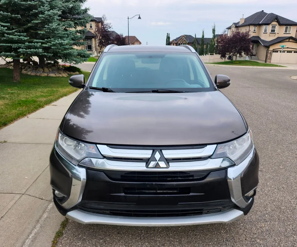 Mitsubishi Outlander 2016 photo 2