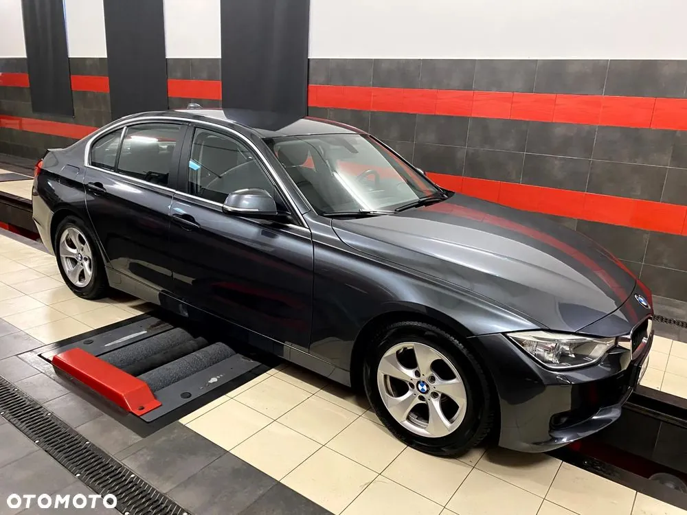 BMW 3 Series 2013 photo 5