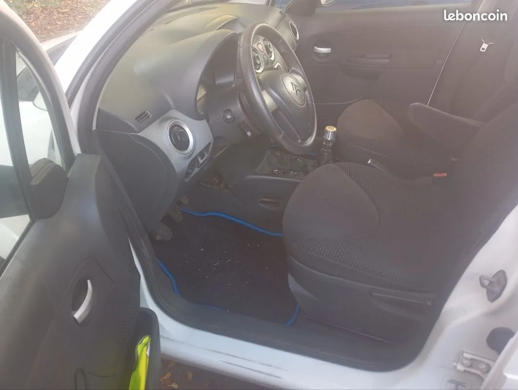 Citroen C3 2009 photo 3