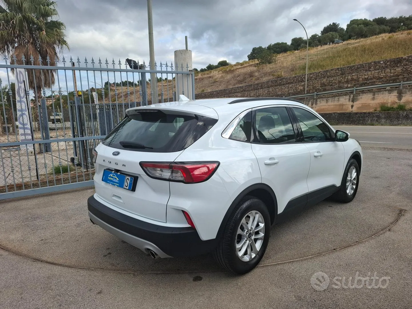 Ford Kuga 2022 photo 3