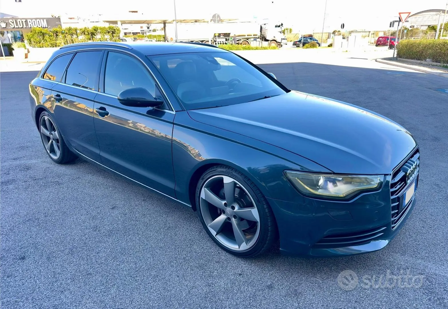 Audi A6 Avant 2012 photo 3