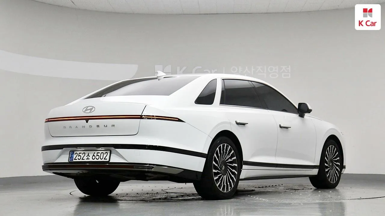Hyundai Grandeur Hybrid 2023 photo 4