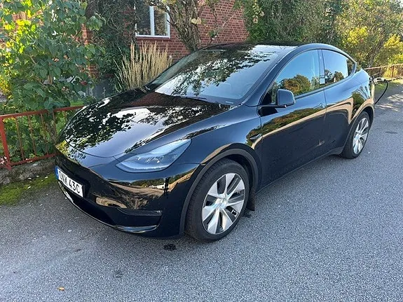 Tesla Model Y 2024 photo 2