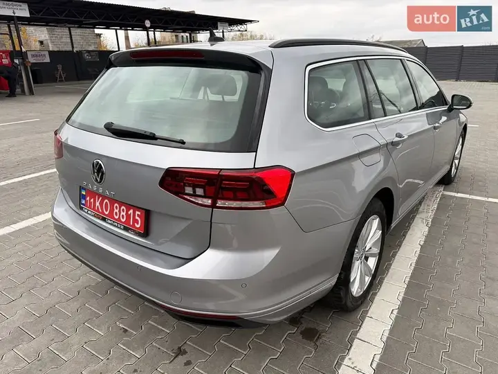 Volkswagen Passat 2021 photo 5