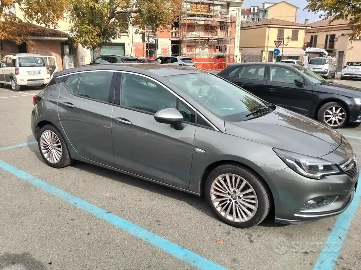 Opel Astra 2017 photo 2