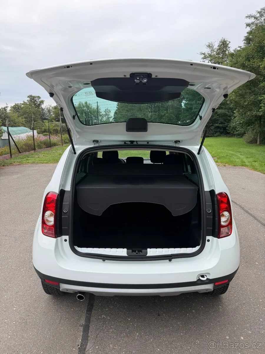 Dacia Duster 2010 photo 4