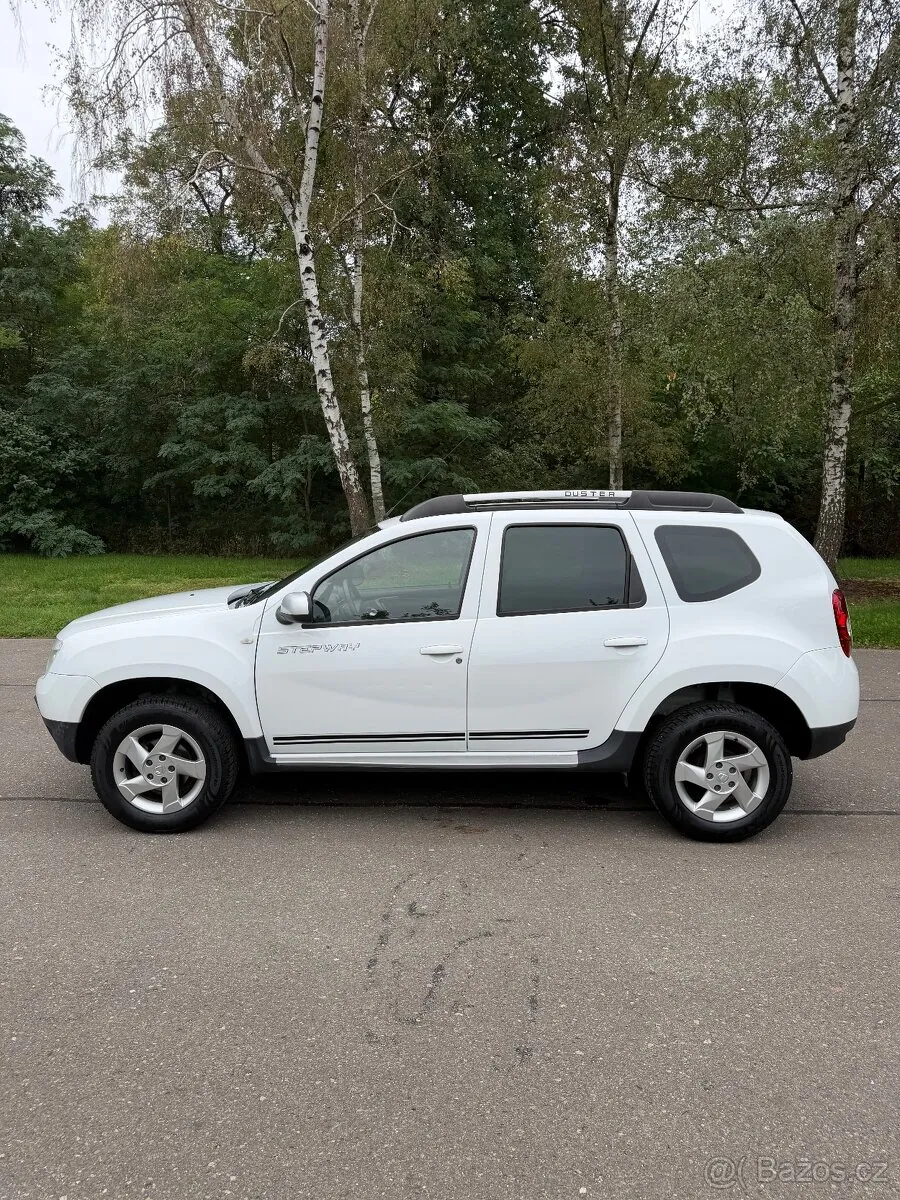 Dacia Duster 2010 photo 2