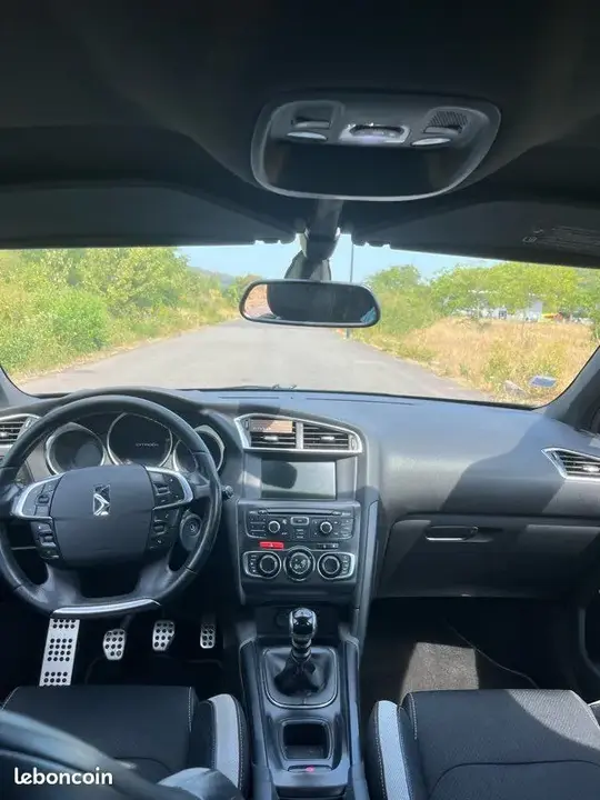 Citroen Ds4 2013 photo 2