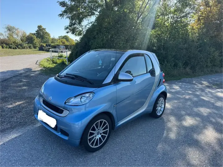 Smart Fortwo 2011 photo 2