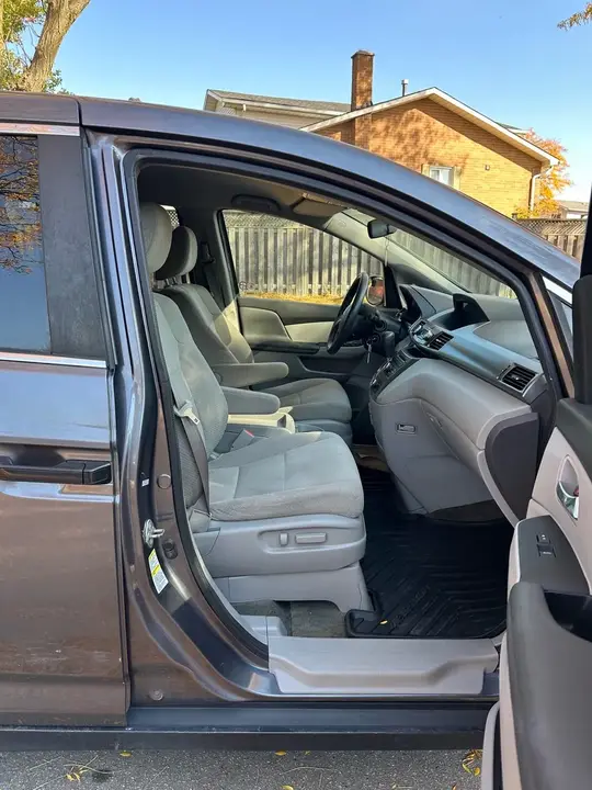 Honda Odyssey 2015 photo 5