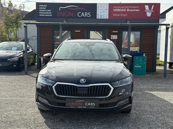 Skoda Octavia Combi 2020 photo 2