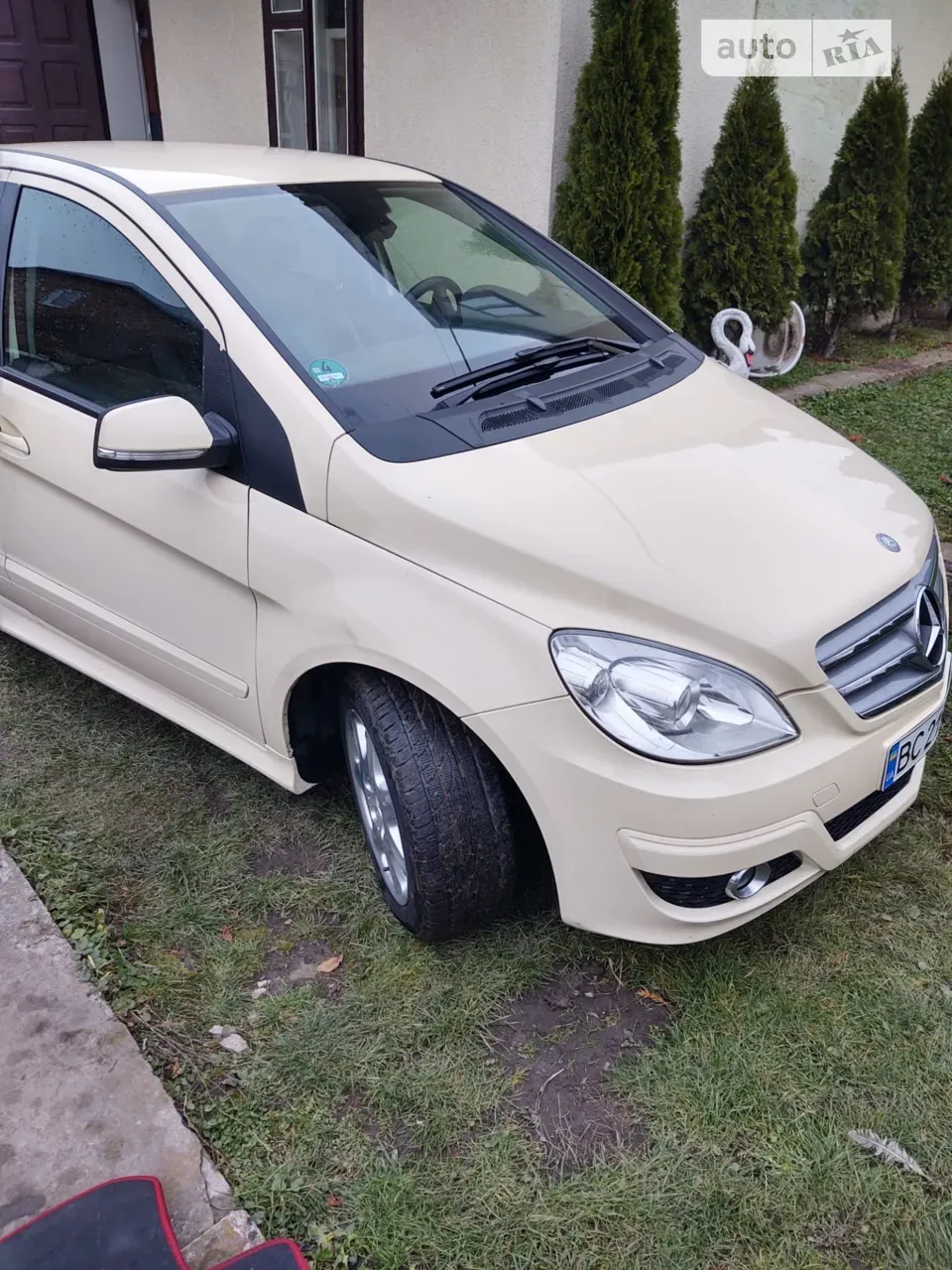 Mercedes-Benz B-Class 2010 photo 5