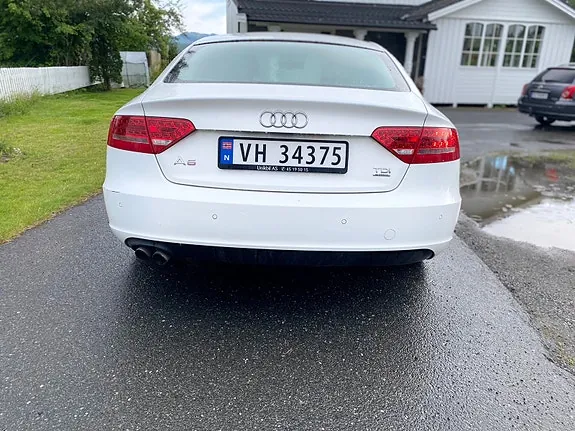 Audi A5 2011 photo 5