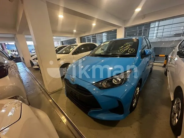 Toyota Yaris 2023 photo 2