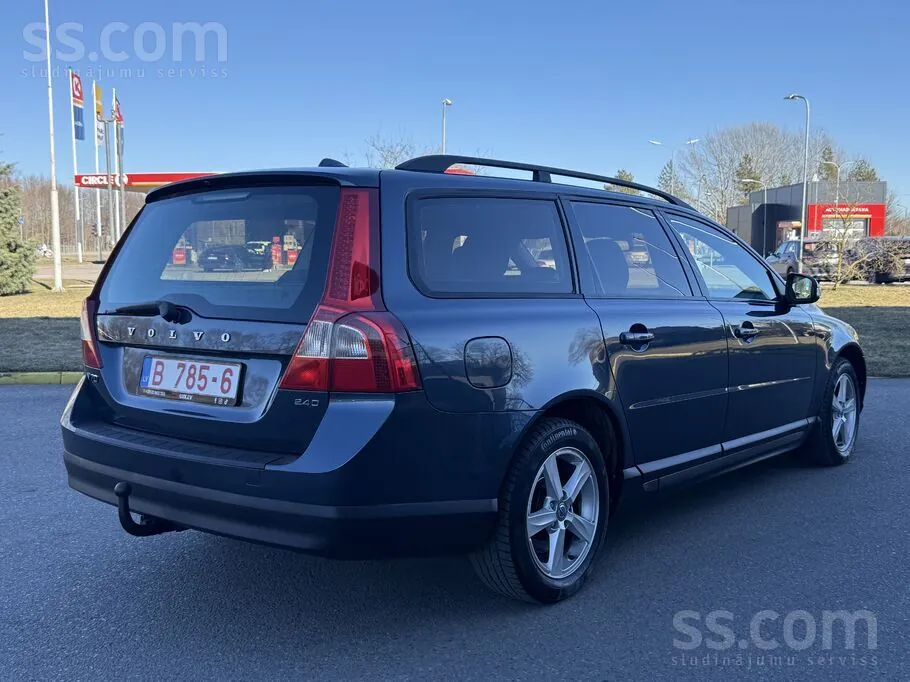 Volvo V70 2008 photo 2