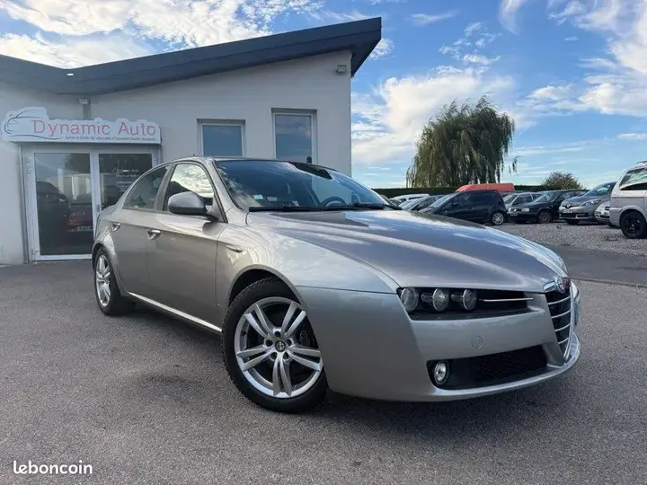 Alfa Romeo 159 2008 photo 2