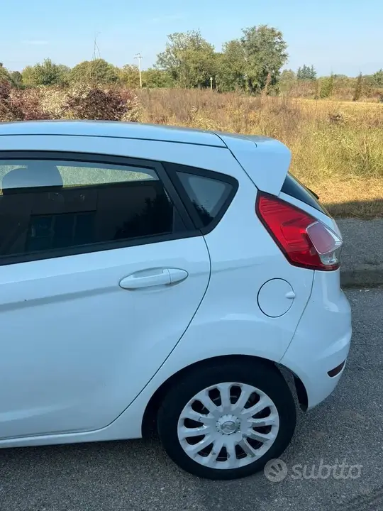 Ford Fiesta 2013 photo 5