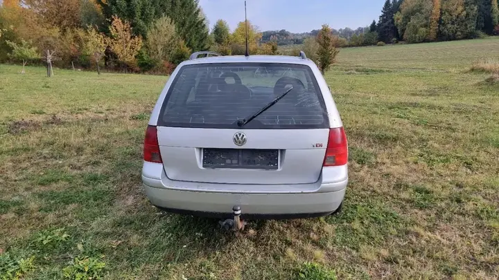 Volkswagen Bora 2002 photo 2