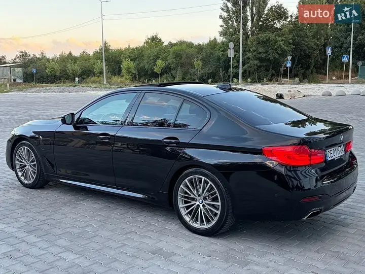 BMW 5 Series 2018 photo 5
