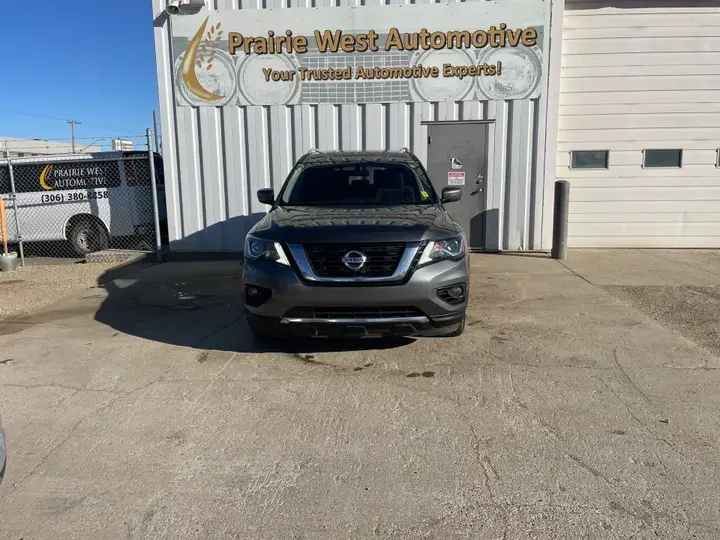 Nissan Pathfinder 2019 photo 2