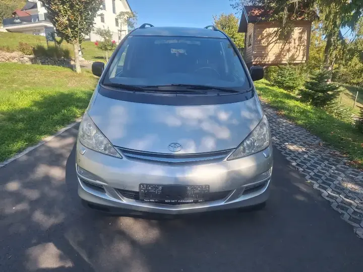 Toyota Previa 2006 photo 2