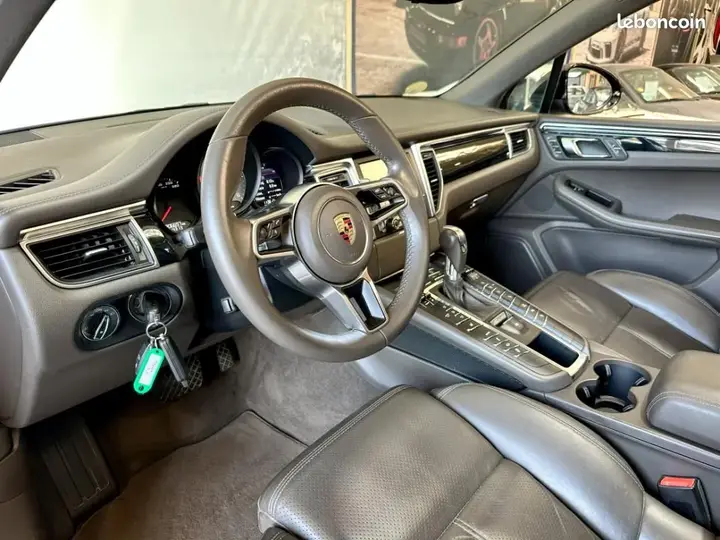 Porsche Macan 2015 photo 2