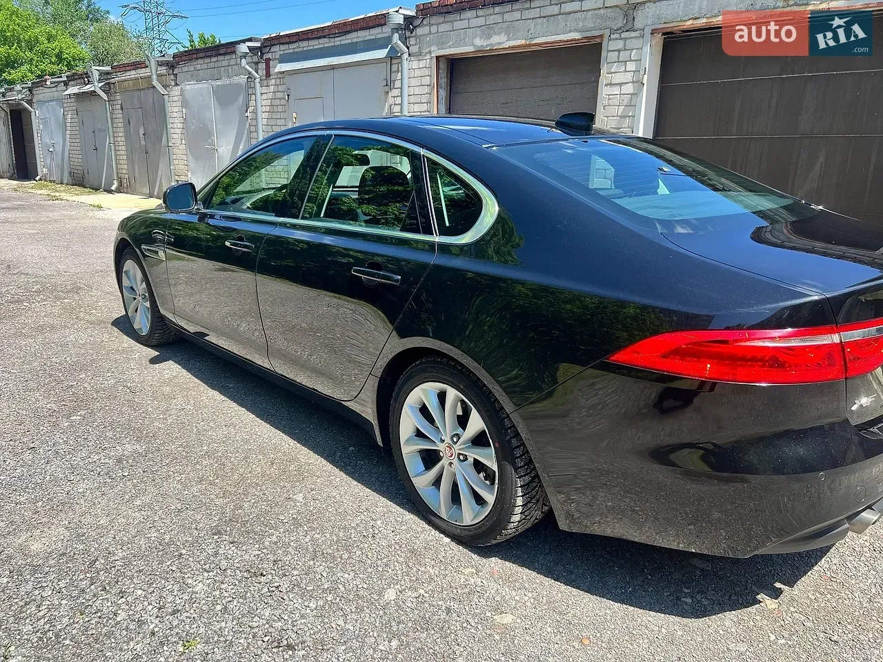 Jaguar Xf 2018 photo 4