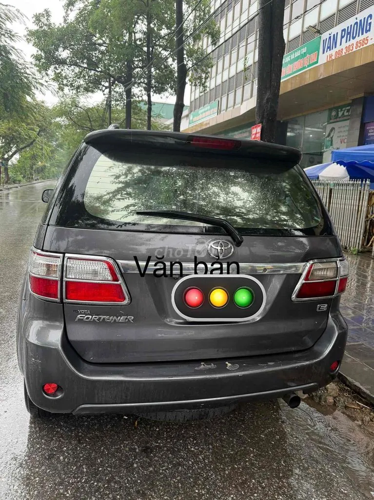 Toyota Fortuner 2009 photo 2