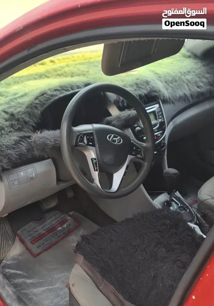 Hyundai Accent 2013 photo 3