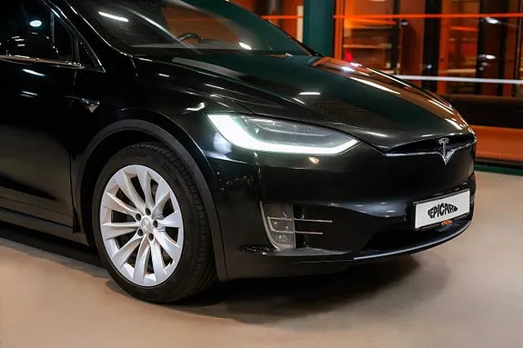 Tesla Model X 2019 photo 2