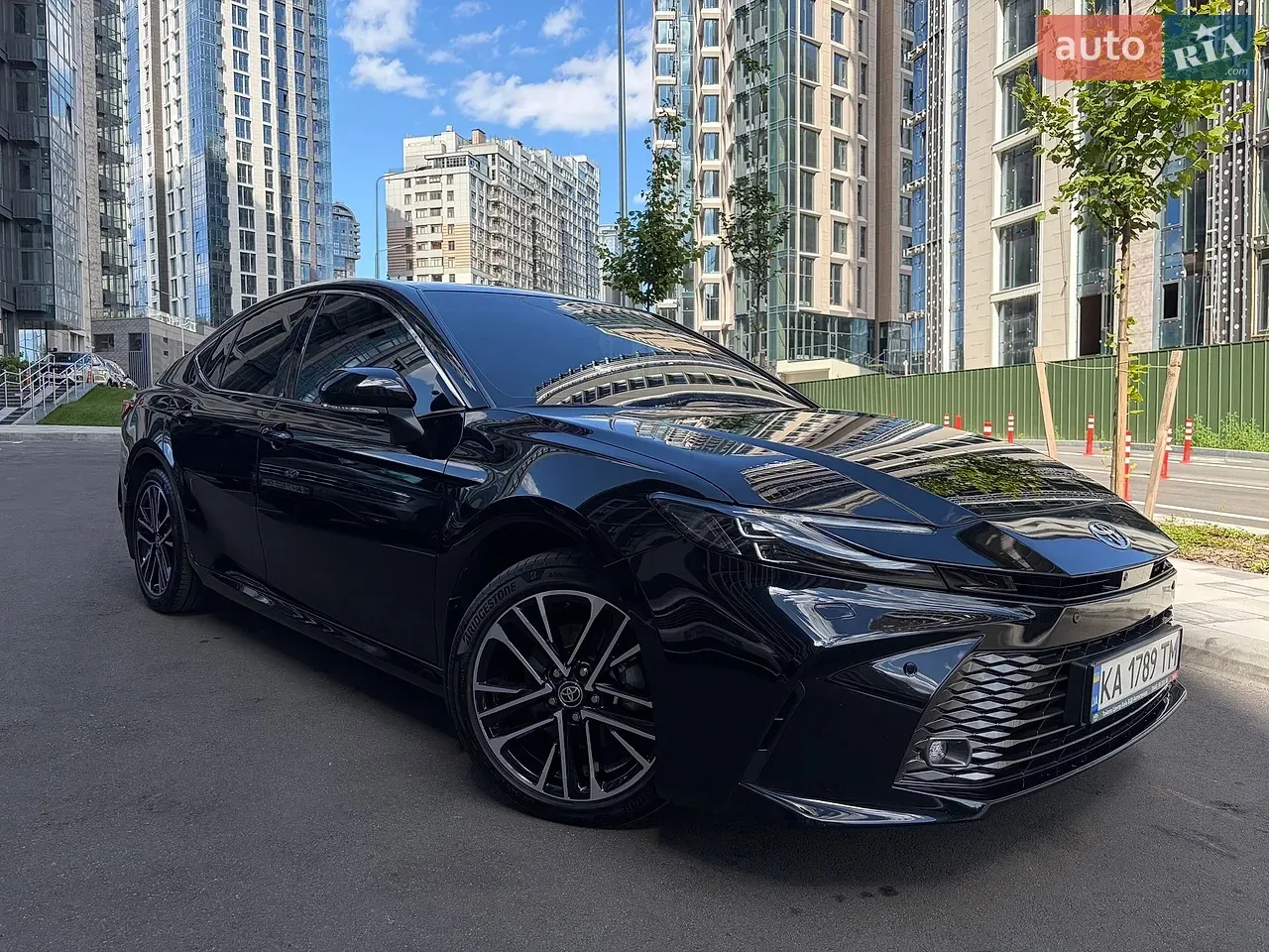 Toyota Camry 2024 photo 2