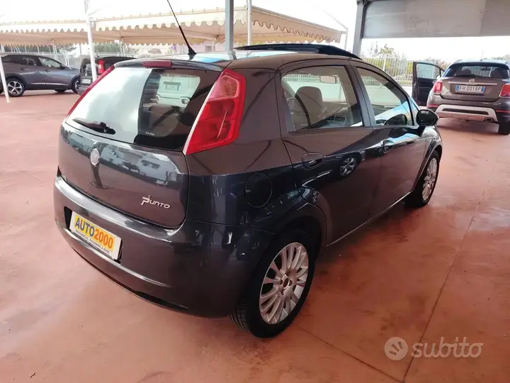 Fiat Grande Punto 2008 photo 4