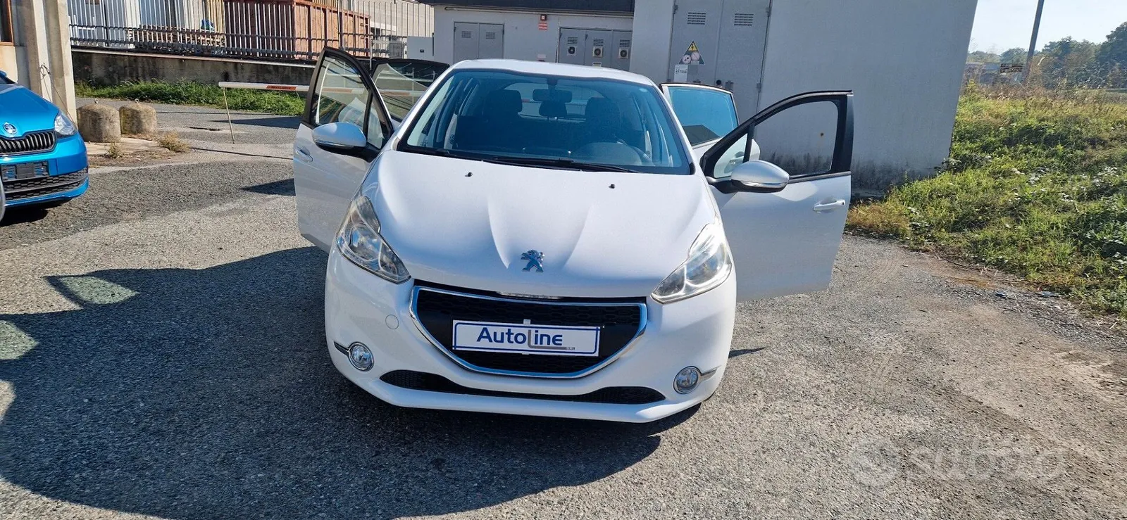 Peugeot 208 2015 photo 2