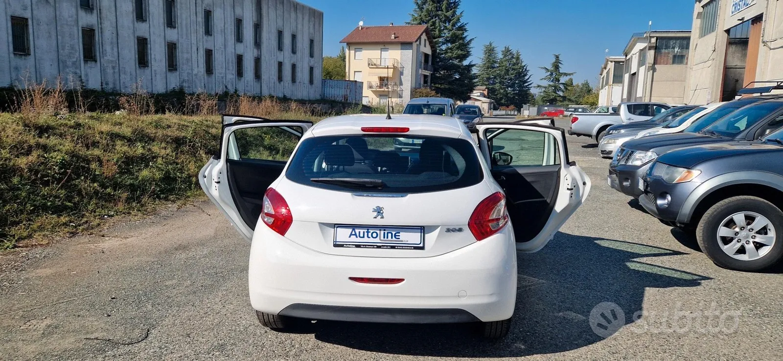 Peugeot 208 2015 photo 5