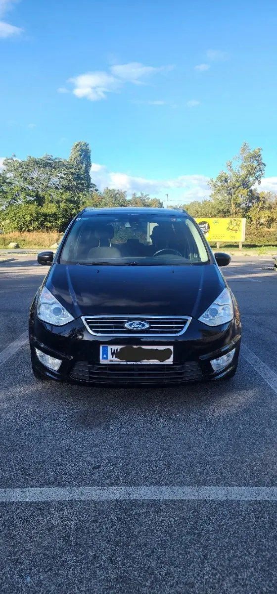 Ford Galaxy 2012 photo 2