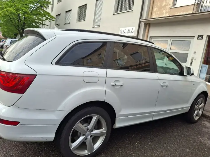 Audi Q7 2015 photo 3
