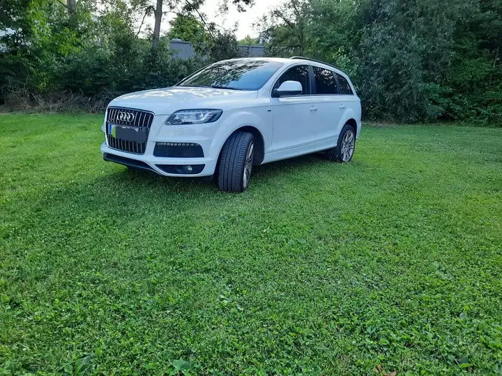 Audi Q7 2015 photo 2