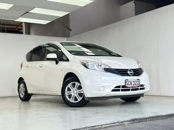Nissan Note 2014 photo 2
