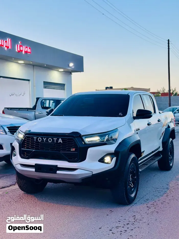 Toyota Hilux 2024 photo 4