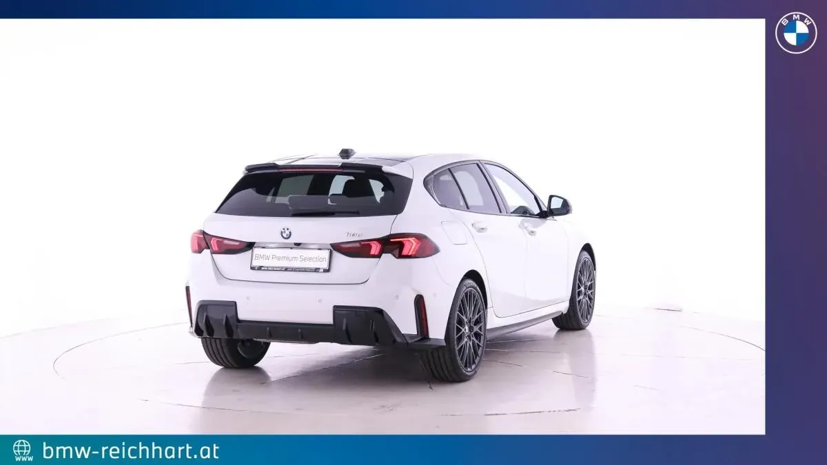 BMW 1 Series 2025 photo 3