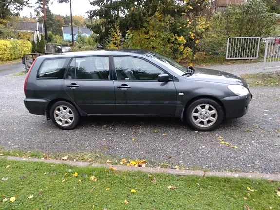 Mitsubishi Lancer 2004 photo 3