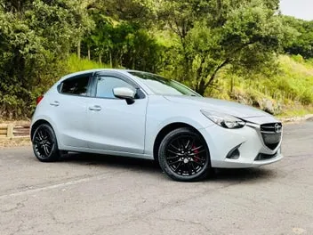 Mazda Demio 2017 photo 2