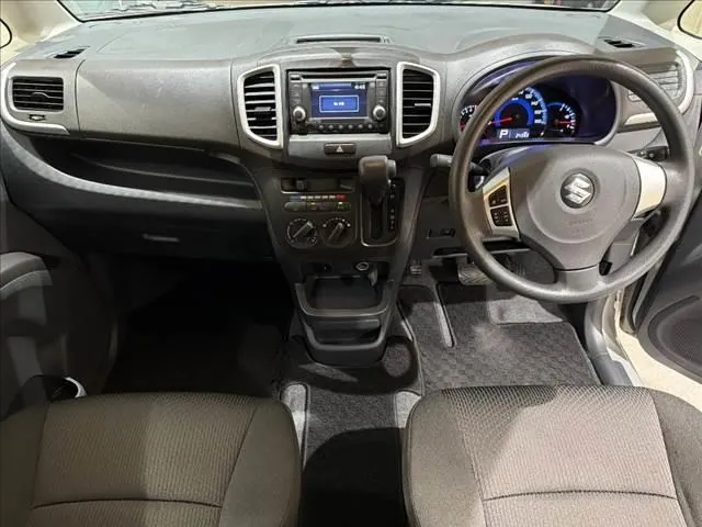 Suzuki Swift 2013 photo 3